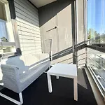 Big 3-bedroom With Sauna, Balcony, Free Parking Apartamento *