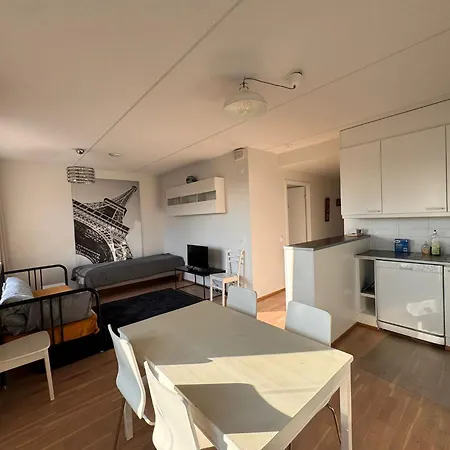 Big 3-bedroom With Sauna, Balcony, Free Parking Apartment