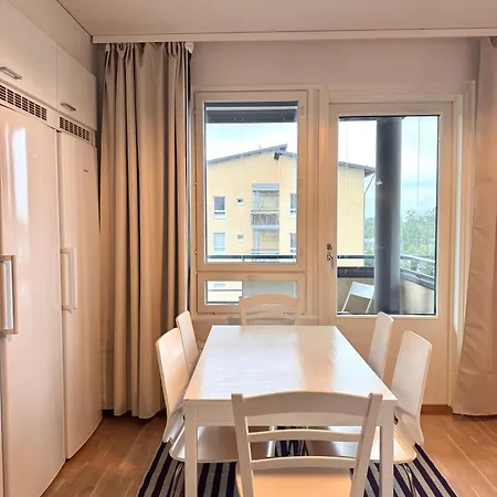 Big 3-bedroom With Sauna, Balcony, Free Parking Διαμέρισμα *