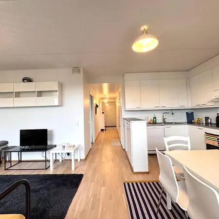 Big 3-bedroom With Sauna, Balcony, Free Parking Apartman Vantaa