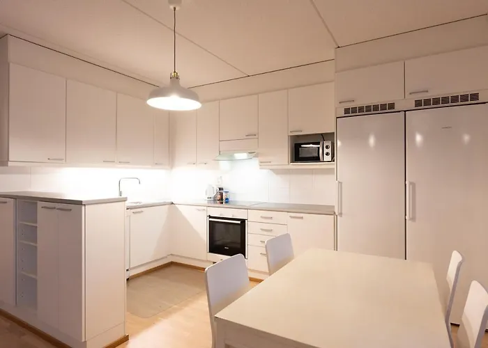 Big 3-bedroom With Sauna, Balcony, Free Parking Апартаменты *